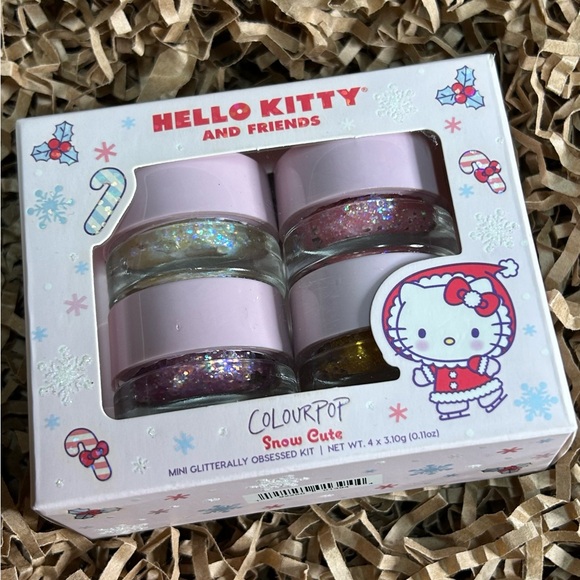 ColourPop × Hello Kitty And Friends
SNOW CUTE Mini Glitterally Obsessed Kit - Picture 9 of 9